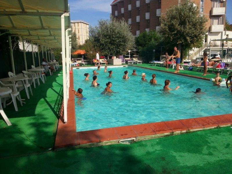 Hotel Marina Beach - Azzurro Club Ραβένα Εξωτερικό φωτογραφία