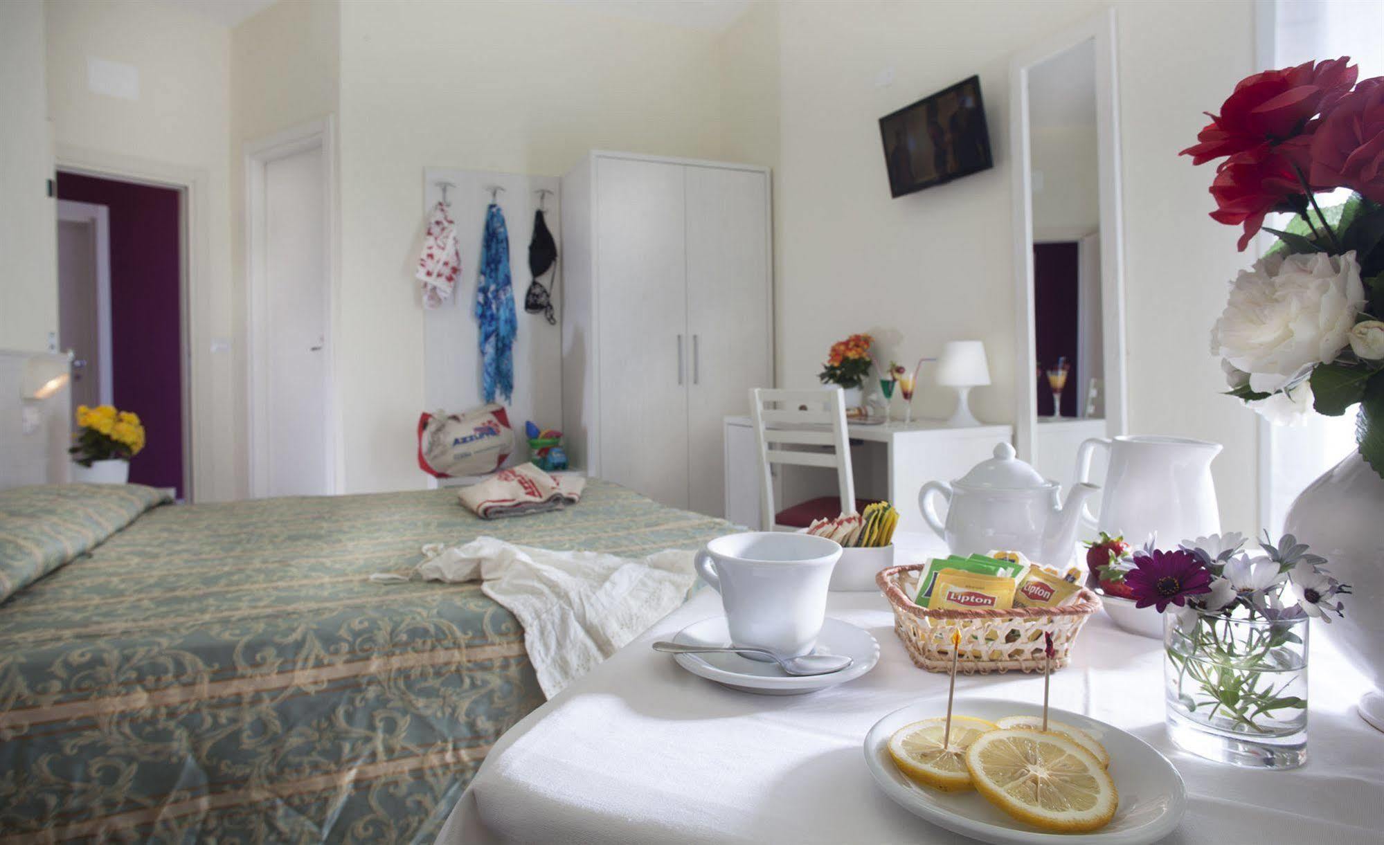 Hotel Marina Beach - Azzurro Club Ραβένα Εξωτερικό φωτογραφία
